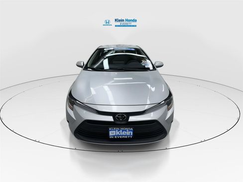 Used 2024 Toyota Corolla LE image 5