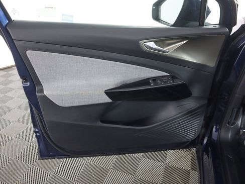 Used 2023 Volkswagen ID.4 Pro image 20