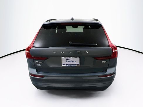 Used 2022 Volvo XC60 B5 Momentum AWD/4WD image 6