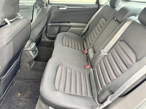 Used 2014 Ford Fusion SE w/ Equipment Group 501A image 13