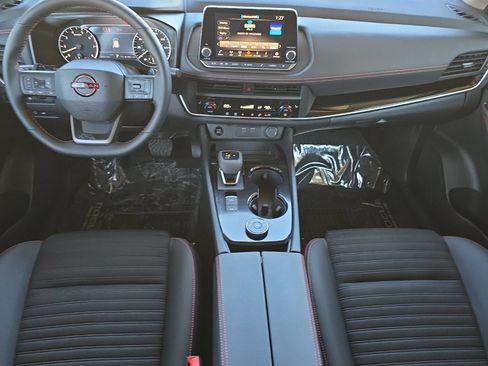 Used 2026 Nissan Rogue SV AWD/4WD image 10