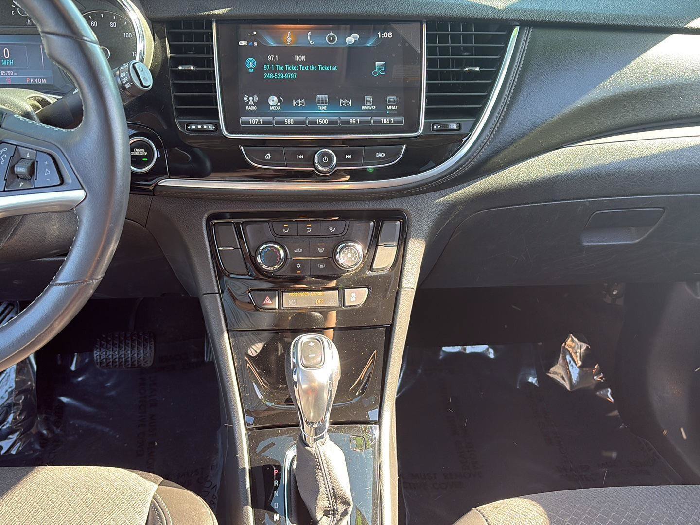 Used 2021 Buick Encore Preferred AWD/4WD image 7
