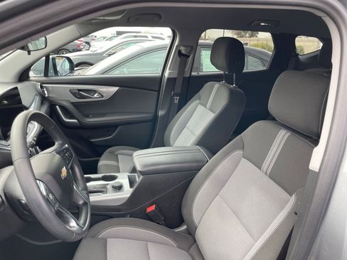 Used 2025 Chevrolet Blazer LT image 37