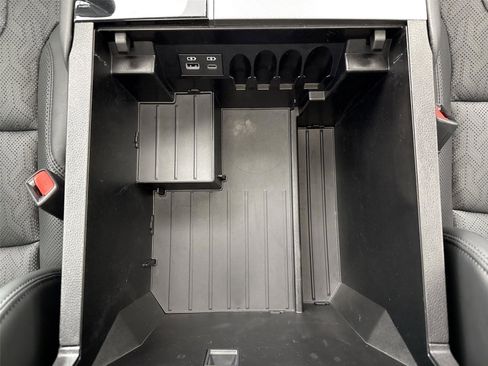 Certified 2024 Toyota Sequoia Limited image 36