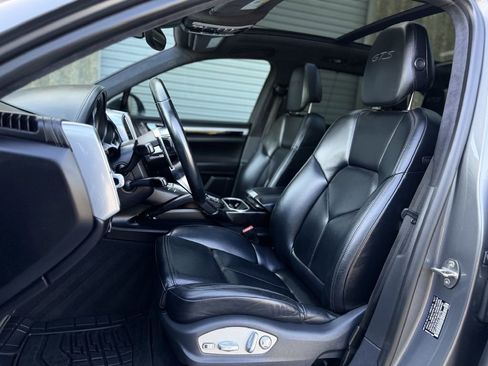 Used 2017 Porsche Cayenne GTS w/ Premium Plus Package AWD/4WD image 14