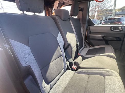 Used 2022 Ford Bronco Big Bend w/ Sasquatch Package image 11