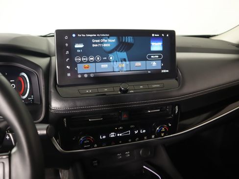 Used 2025 Nissan Rogue SL w/ SL Premium Package image 5