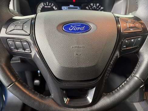 Used 2017 Ford Explorer XLT AWD/4WD image 16
