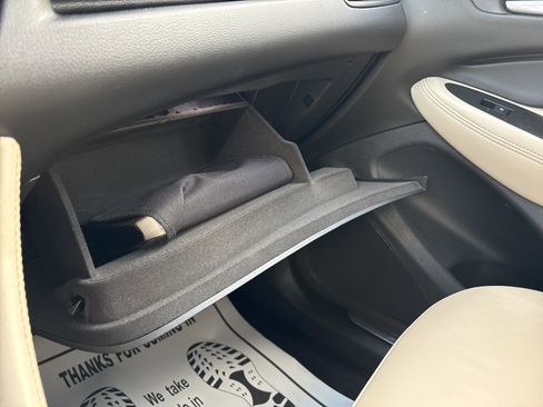 Used 2019 Buick Envision Essence image 27