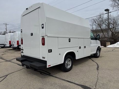 New 2025 Chevrolet Express 3500 w/ Power Convenience Package RWD image 4