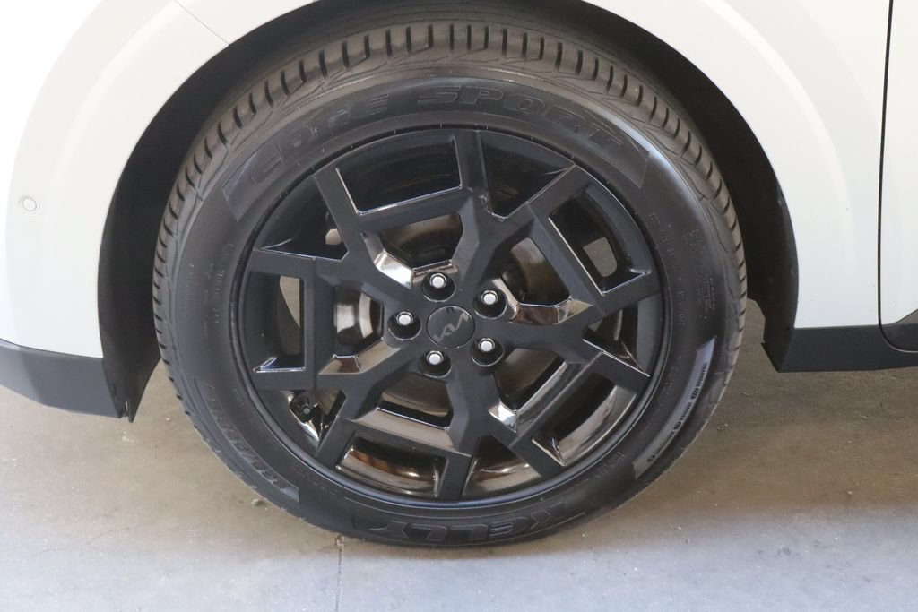 Used 2025 Kia Carnival SX Prestige FWD image 14