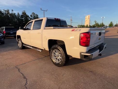 Used 2017 Chevrolet Silverado 1500 LT w/ All Star Edition AWD/4WD image 4