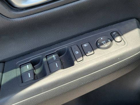 Used 2024 Honda CR-V LX image 15
