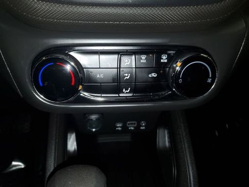 Used 2021 Chevrolet TrailBlazer LS image 20