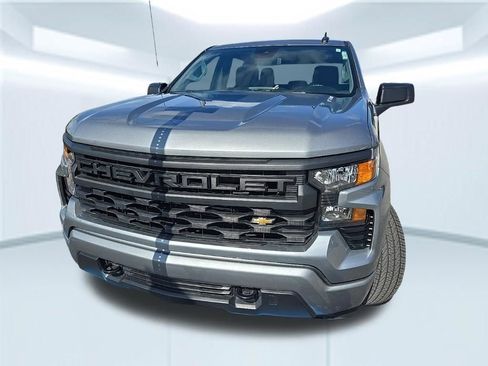 Used 2025 Chevrolet Silverado 1500 Custom image 5
