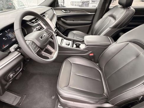 New 2025 Jeep Grand Cherokee L Limited w/ Black Appearance Package AWD/4WD image 24