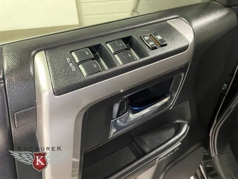 Used 2018 Toyota 4Runner Limited AWD/4WD image 21