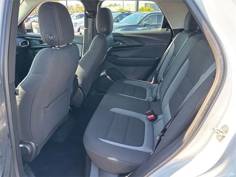 Used 2023 Chevrolet TrailBlazer LS image 6