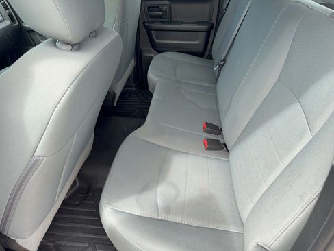 Used 2018 RAM 1500 Express RWD image 25