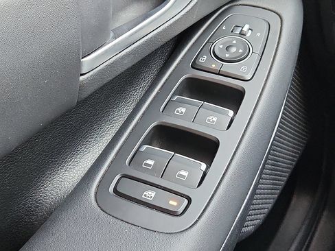 Used 2025 Hyundai Sonata SEL FWD image 16