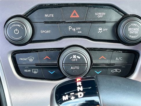 Used 2022 Dodge Challenger R/T image 15