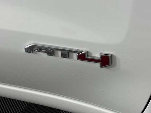 Used 2021 GMC Sierra 1500 AT4 image 11