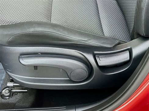 Used 2023 Kia Soul LX w/ LX Technology Package image 11