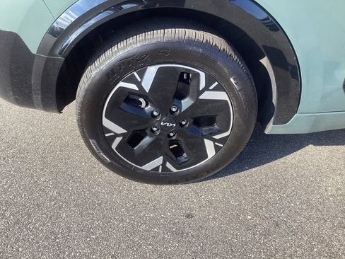 Used 2023 Kia Niro Wind FWD image 9