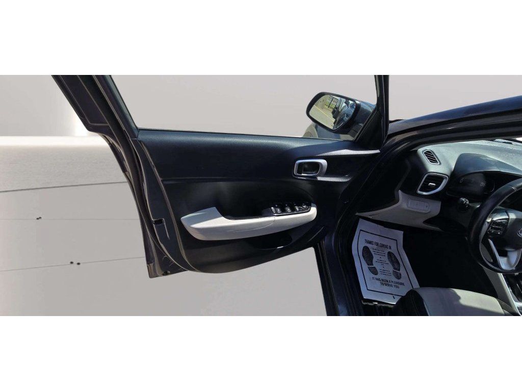 Used 2023 Hyundai Venue SEL w/ Cargo Package FWD image 25
