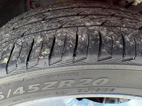 Used 2009 Dodge Challenger R/T image 11