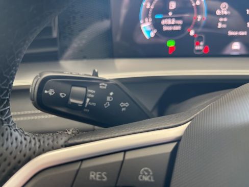 New 2026 Volkswagen Tiguan SE R-Line image 20