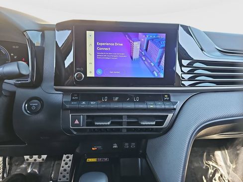 Certified 2025 Toyota Camry SE w/ Convenience Package FWD image 14