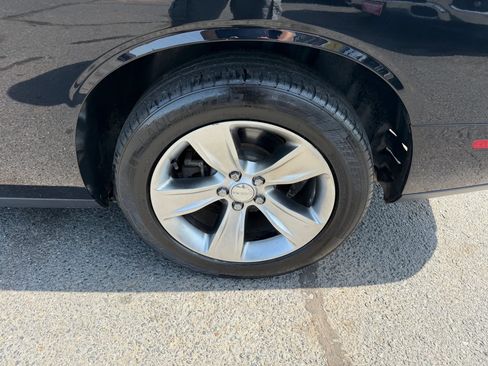 Used 2016 Dodge Challenger SXT RWD image 20