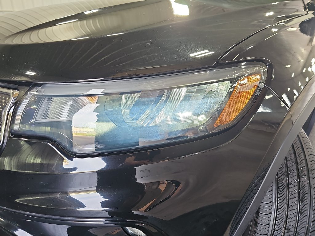 Used 2022 Jeep Compass Limited w/ Sun and Sound Group AWD/4WD image 90
