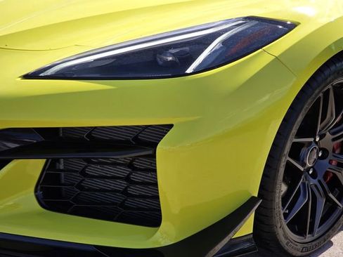 Used 2023 Chevrolet Corvette Z06 w/ Z07 Performance Package image 6