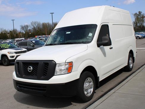 Used 2015 Nissan NV 2500 SV w/ Side & Curtain Airbag Package image 3
