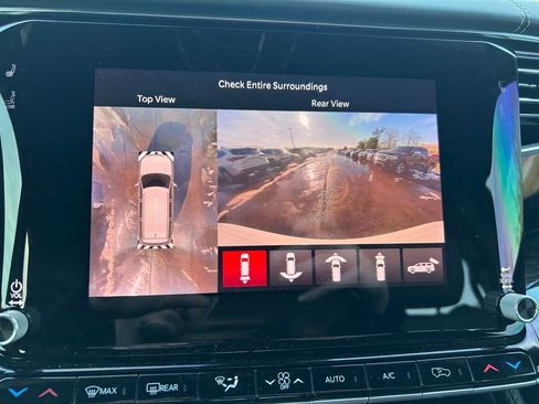 Used 2022 Jeep Wagoneer Series III w/ Premium Group I image 14