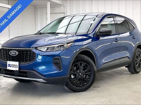 Used 2023 Ford Escape Active AWD/4WD image 2