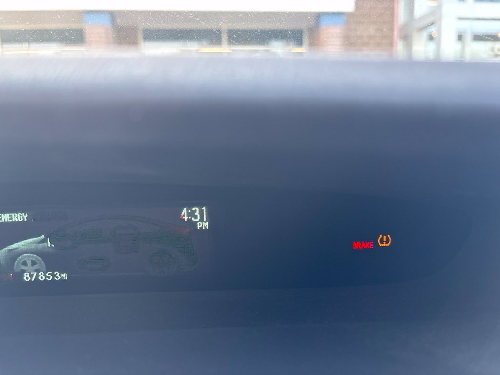 Used 2015 Toyota Prius Persona Series FWD image 33