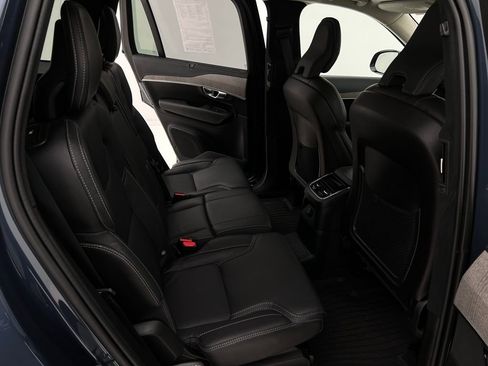 Used 2023 Volvo XC90 T8 Ultimate image 14
