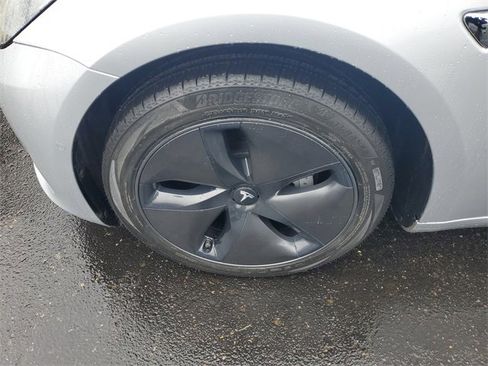 Used 2018 Tesla Model 3 image 5