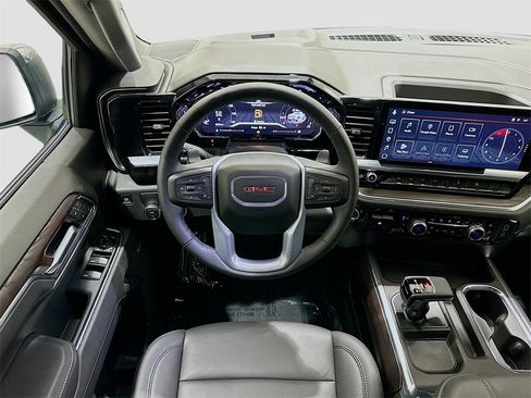 Used 2025 GMC Sierra 1500 SLT image 23