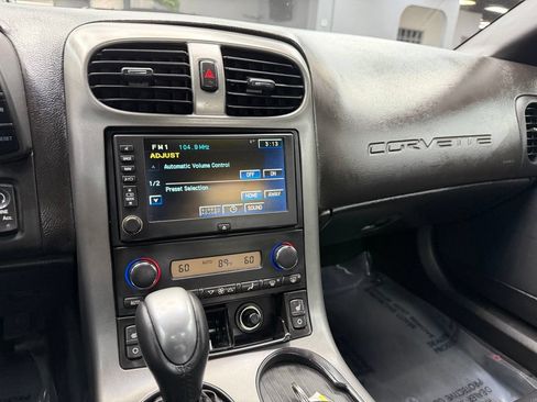 Used 2007 Chevrolet Corvette Coupe w/ Preferred Equipment Group RWD image 25