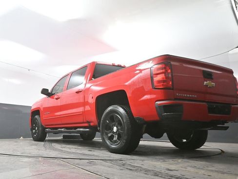 Used 2018 Chevrolet Silverado 1500 LT w/ All Star Edition image 31