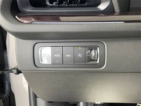 New 2026 Chevrolet Traverse Z71 w/ Enhanced Driving Package image 11