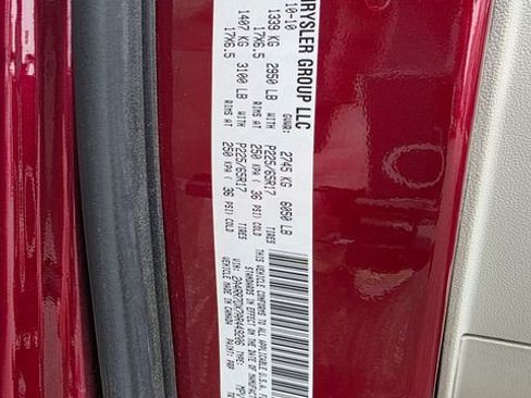 Used 2010 Chrysler Town & Country Limited w/ Trailer Tow Group FWD image 26