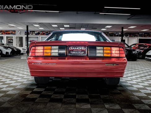 Used 1989 Chevrolet Camaro IROC-Z RWD image 22