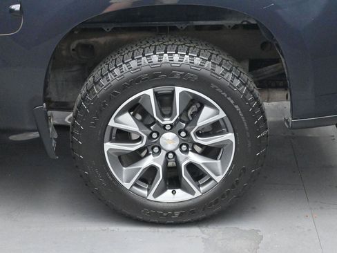 Used 2023 Chevrolet Silverado 1500 LT w/ Z71 Off-Road Package image 30