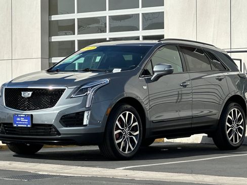Used 2022 Cadillac XT5 Sportv w/ LPO, ONYX Package image 7