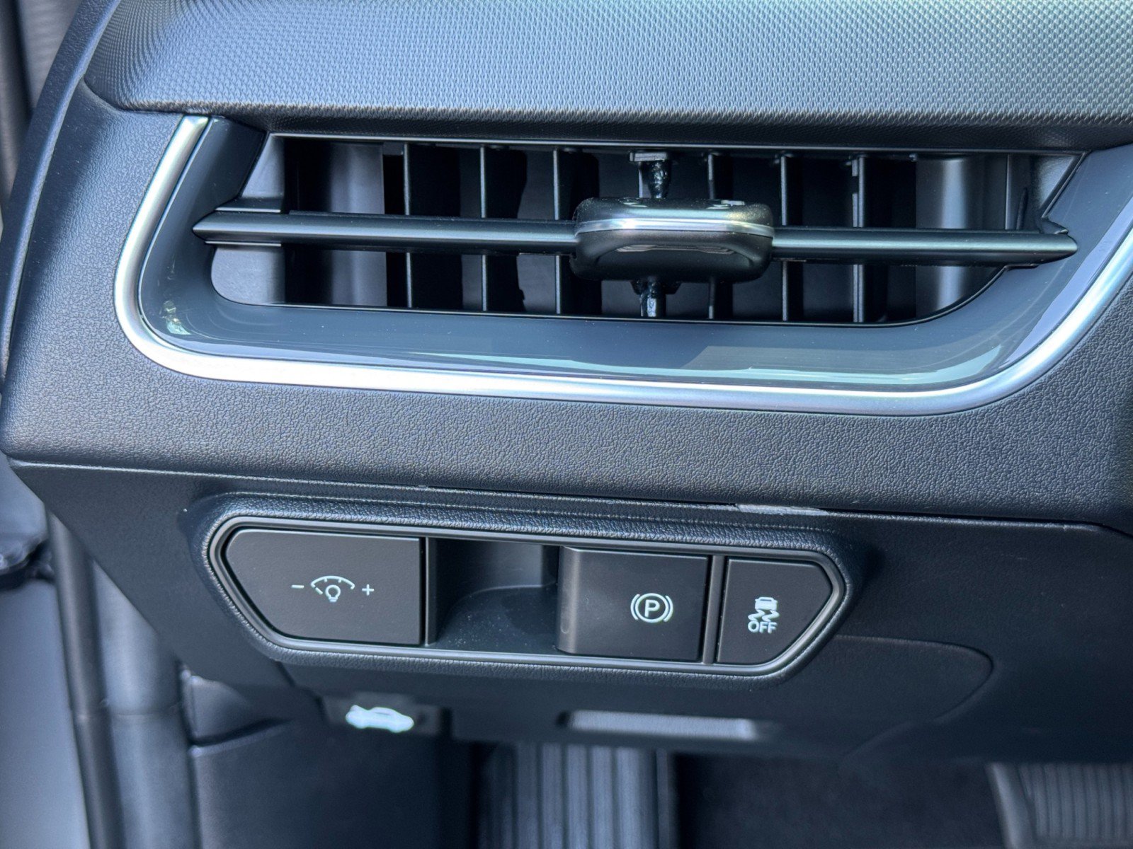 Used 2025 Kia K4 EX FWD image 16